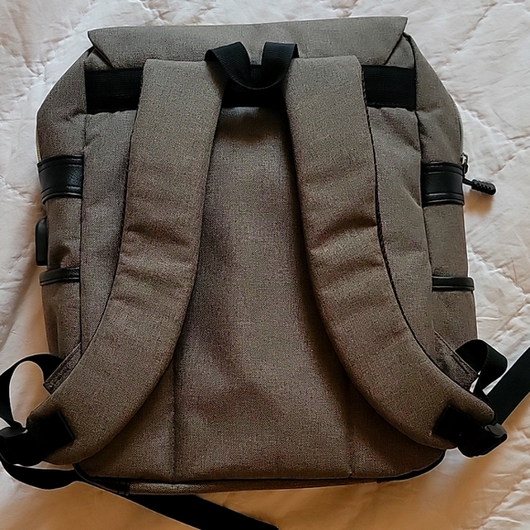 Ronyes Backpack - Picture 3 of 3